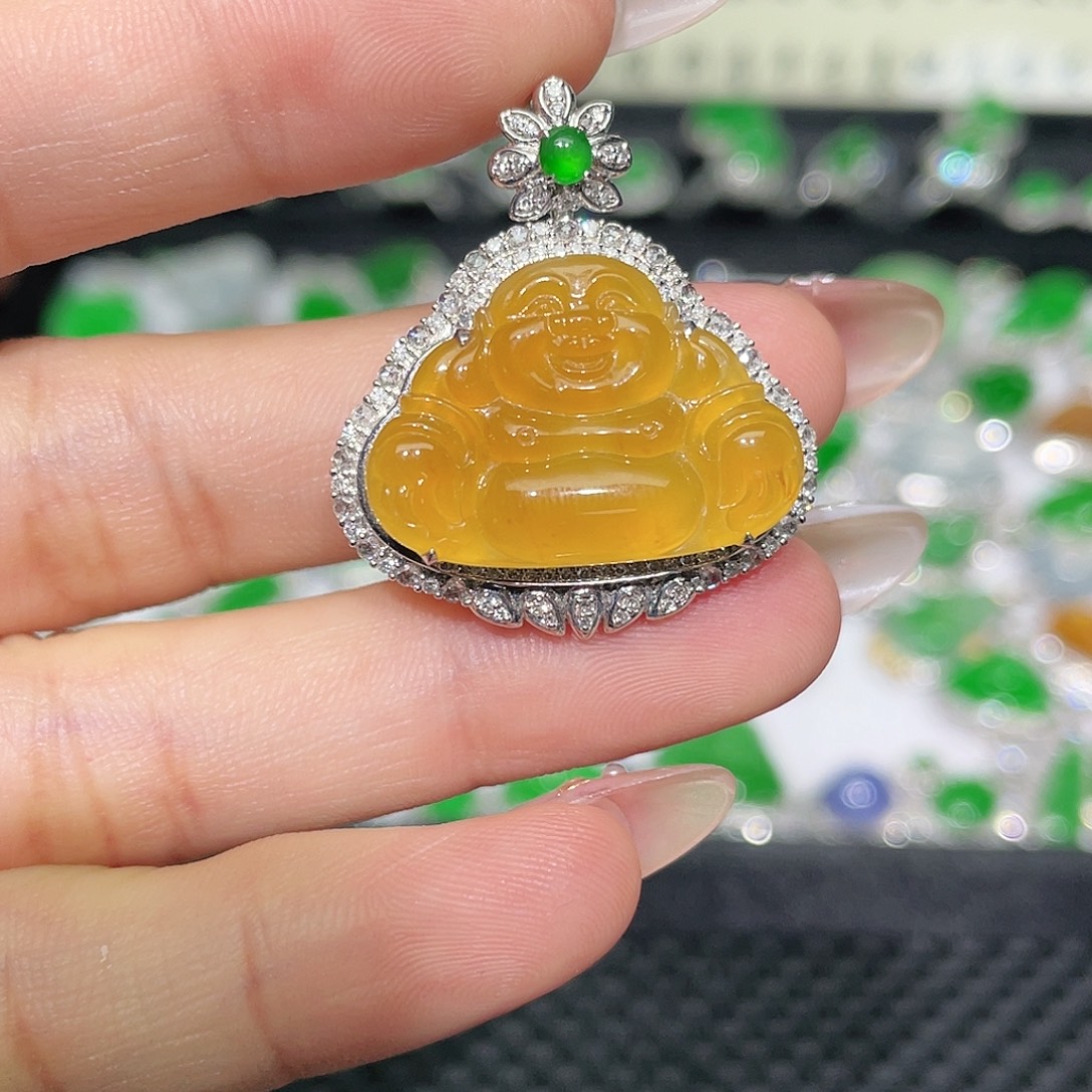 颈饰18K金镶嵌翡翠缅甸翡翠