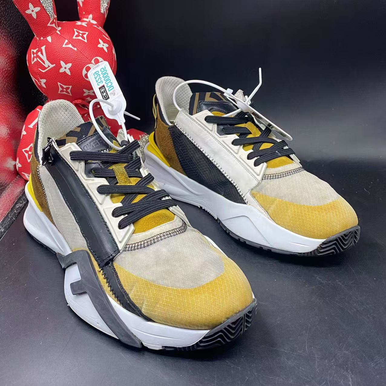 95新 FENDI/芬迪 【聚星福利】潮鞋多色拼接网面运动鞋42码ddm1844