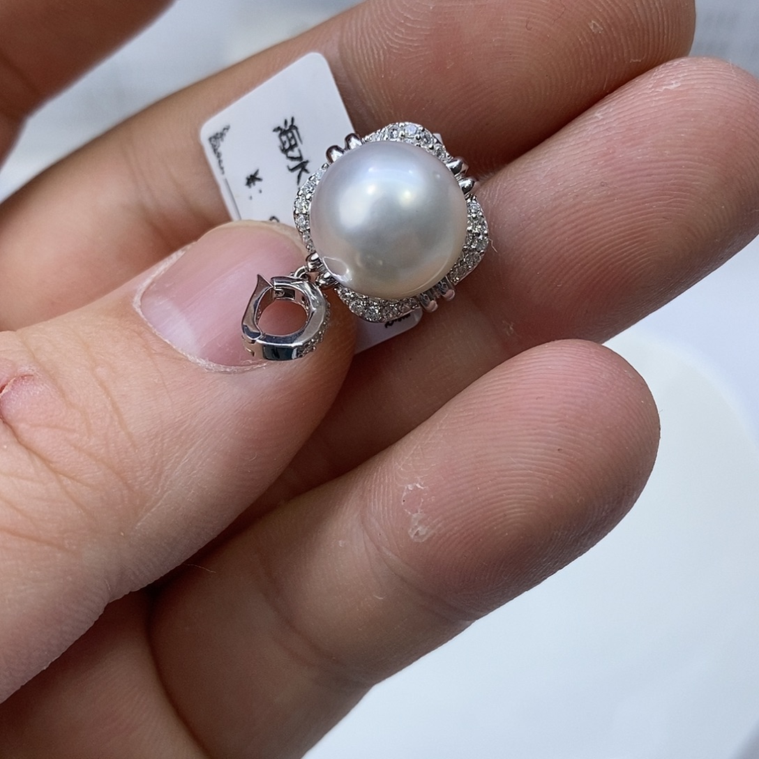 颈饰银S925镶嵌淡水珍珠