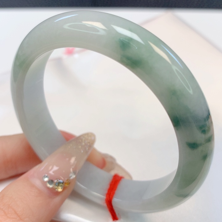 【闪购商品】翡翠手镯未镶嵌53+圈