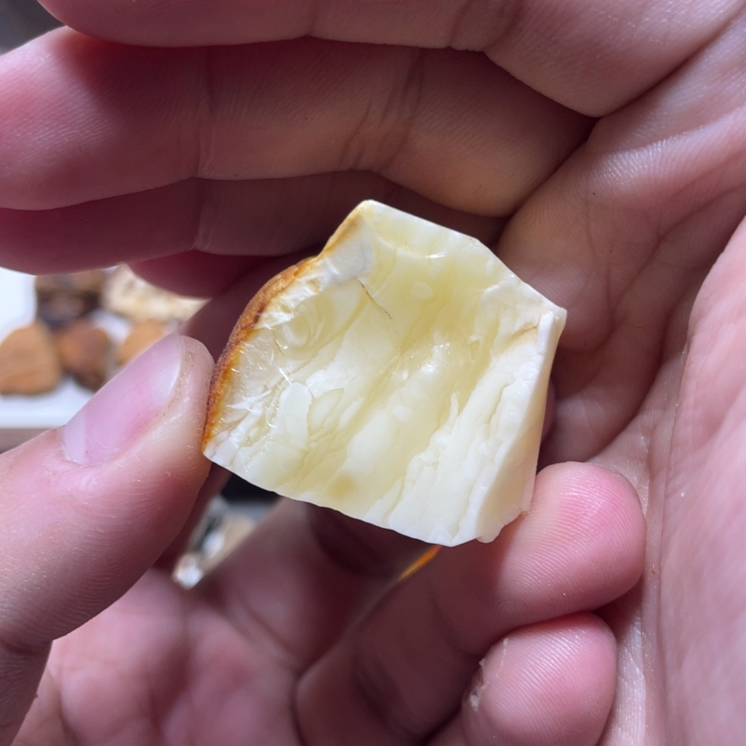 定制琥珀天然原矿