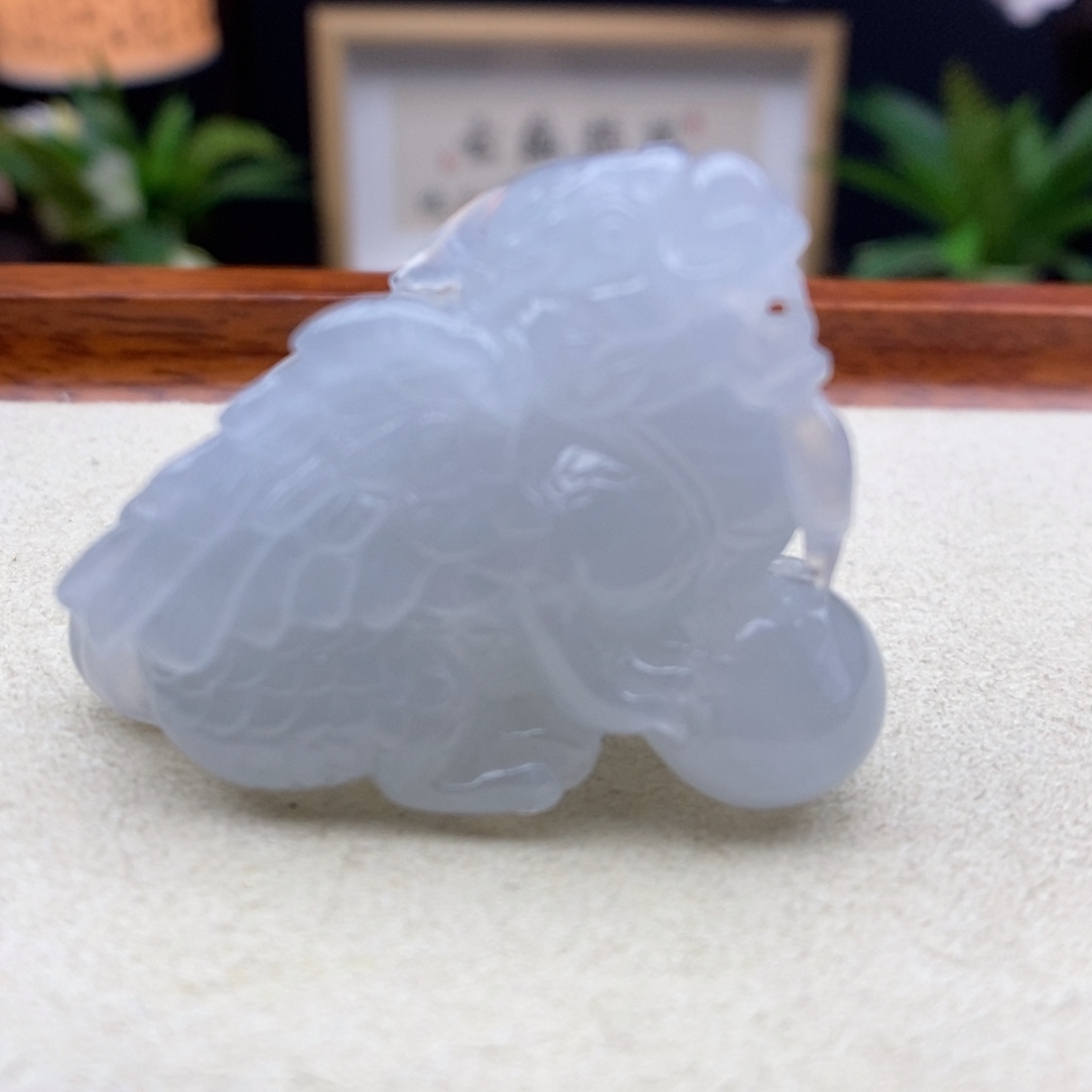 翡翠未镶嵌颈饰吊坠