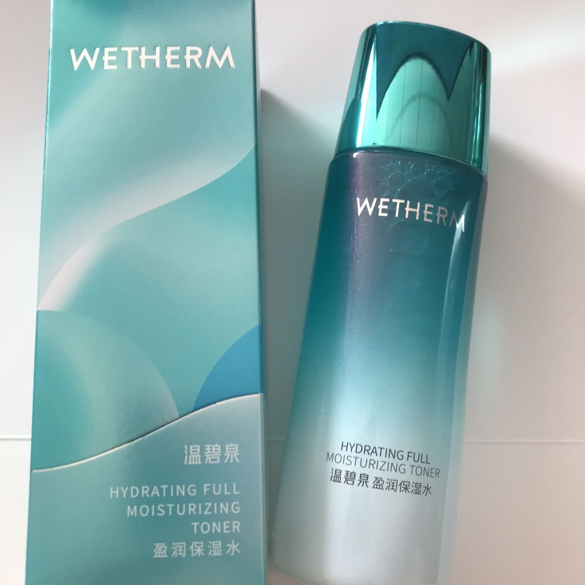 温碧泉盈润保湿水135ml深层补水保湿柔肤水精华水