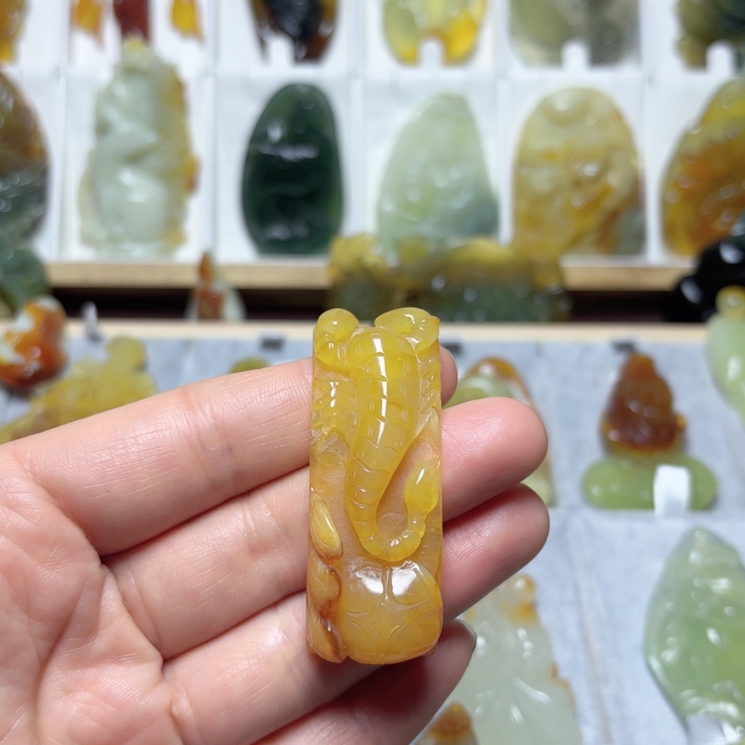 蛇纹石玉吊坠(不含链)未镶嵌欧****锅