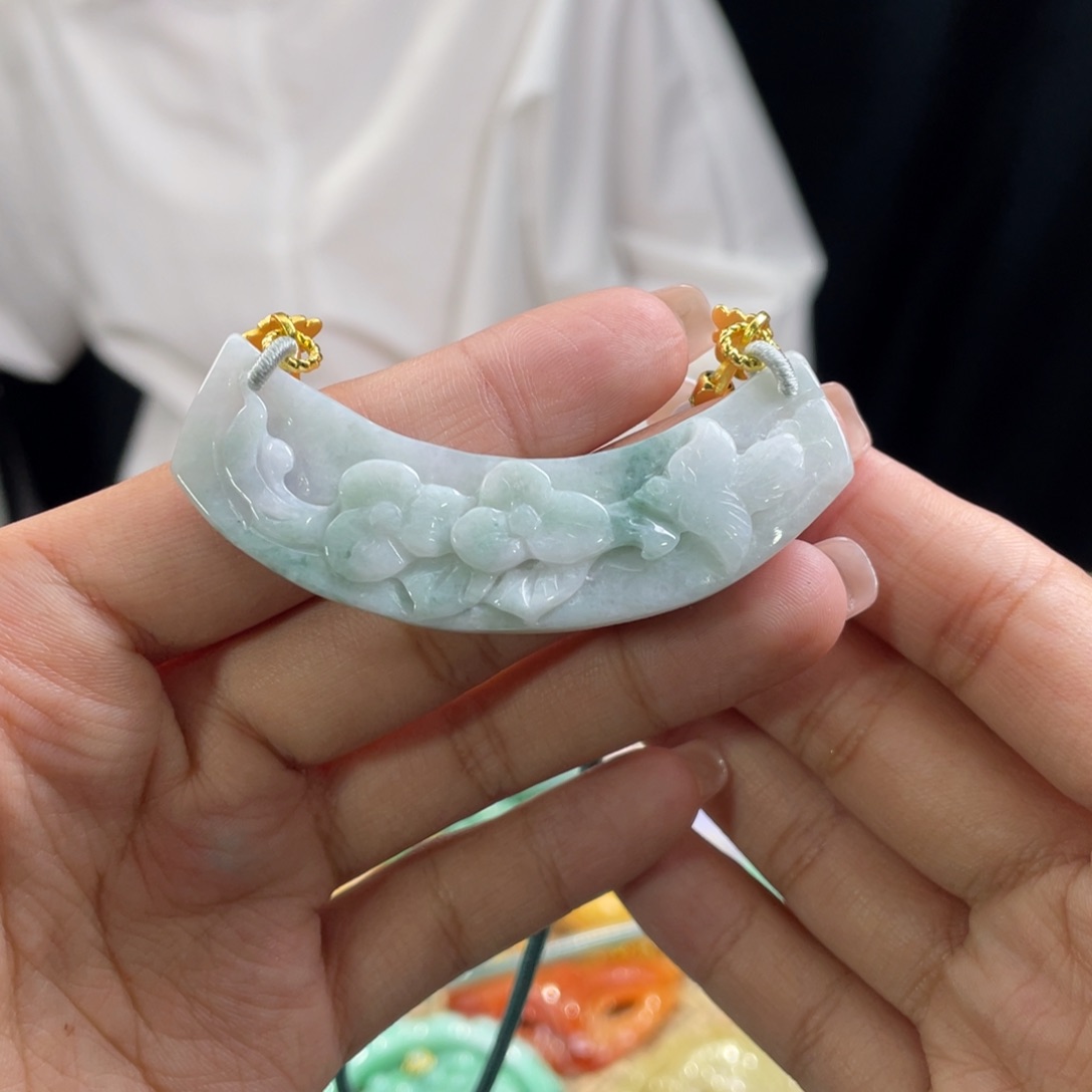 翡翠颈饰未镶嵌代编织