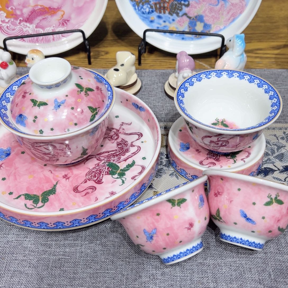 景德镇陶瓷学院等多家单位建立合作