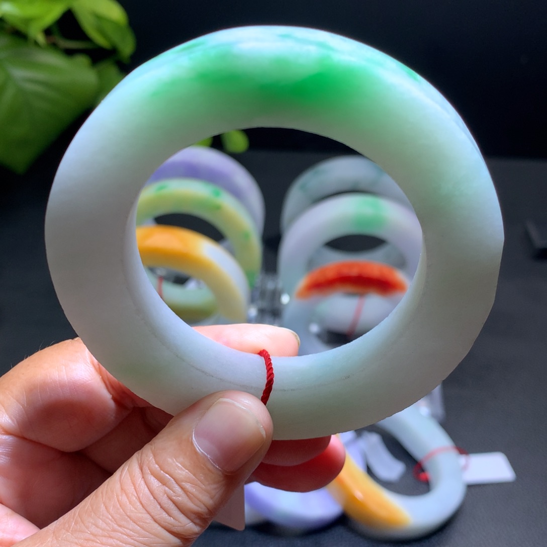 未镶嵌手镯定制翡翠