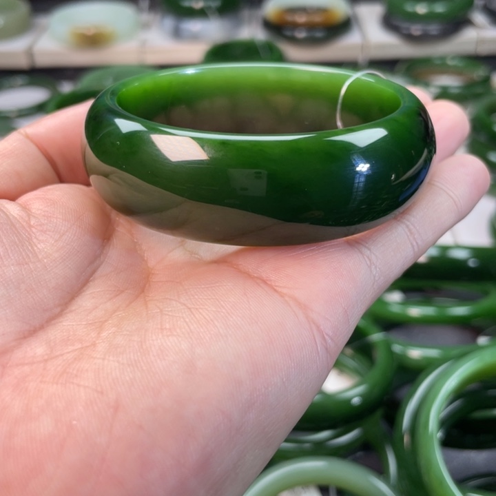 和田玉（碧玉）手镯未镶嵌