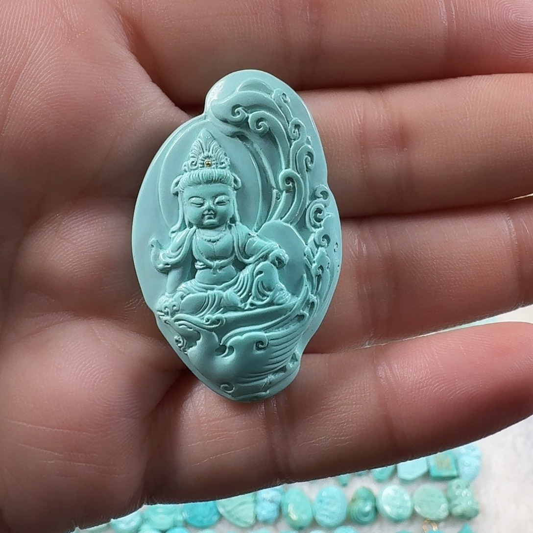 绿松石未镶嵌颈饰