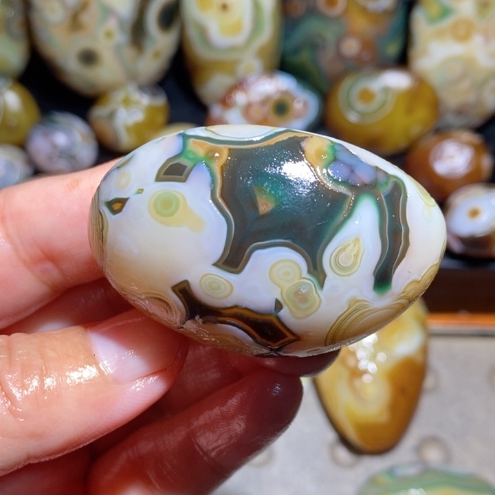 未镶嵌玛瑙/玉髓珠宝半成品90