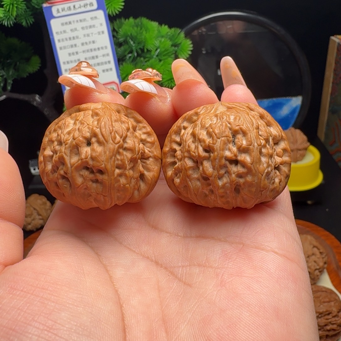 把件文玩核桃全品球白37
