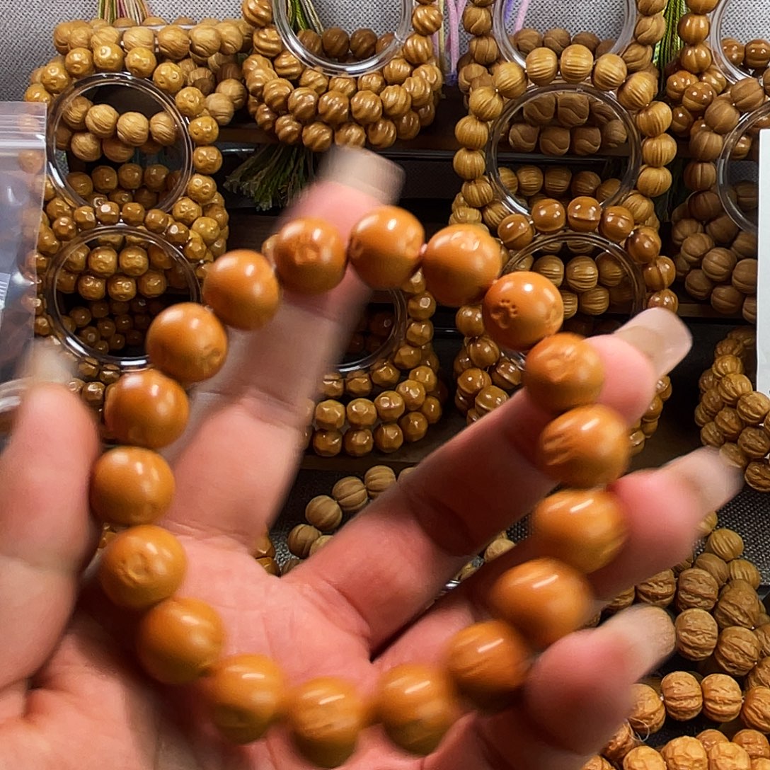 手串猴头核桃猫爪球，全品无瑕