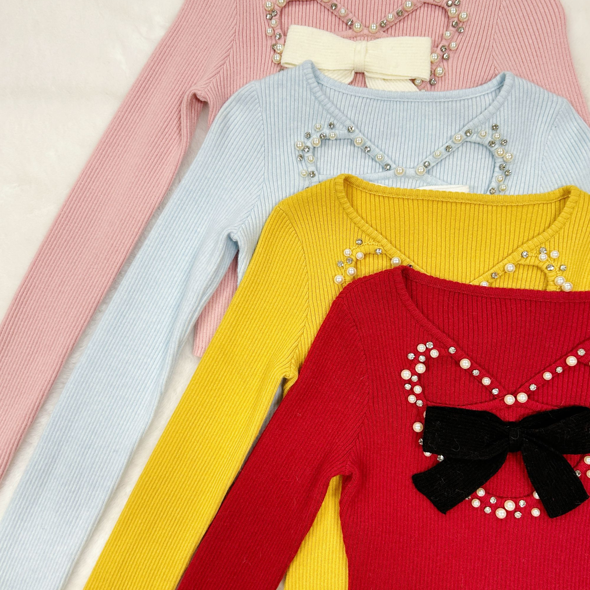 【宠粉专场】慵懒猫咪 心型领口蝴蝶结打底针织上衣DYYY-24075478