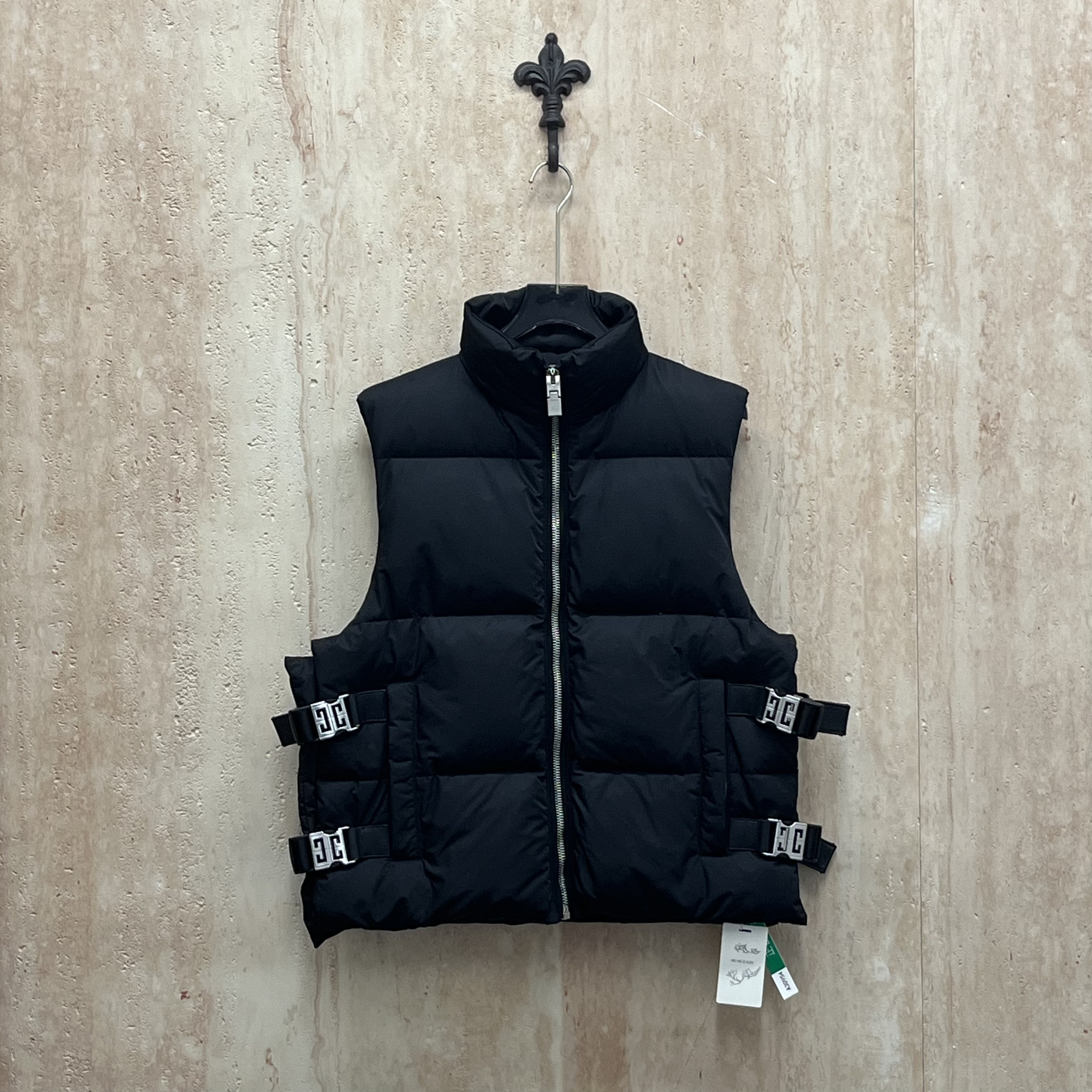 全新未使用 Givenchy/纪梵希 联名MMW秀款锁扣羽绒马甲/46码30954
