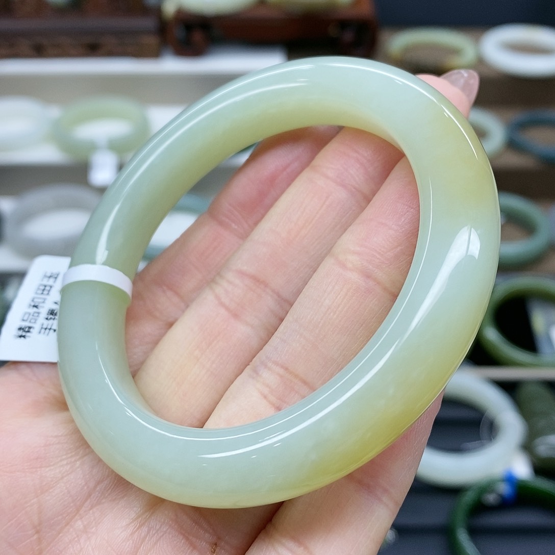 【闪购商品】和田玉手镯未镶嵌