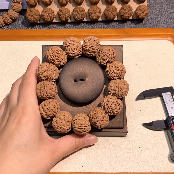 吊坠金刚菩提20号 23满肉梅花