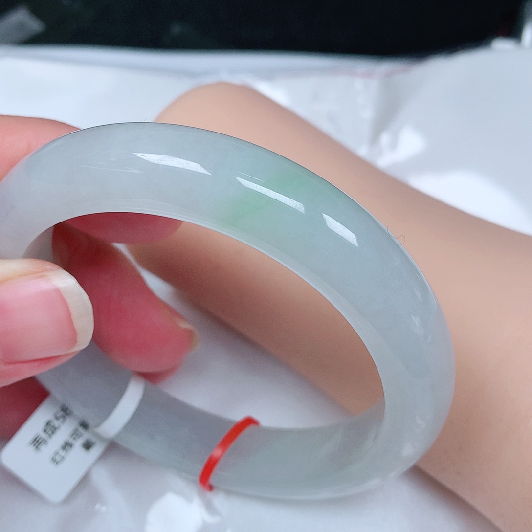 【闪购商品】翡翠手镯未镶嵌，58