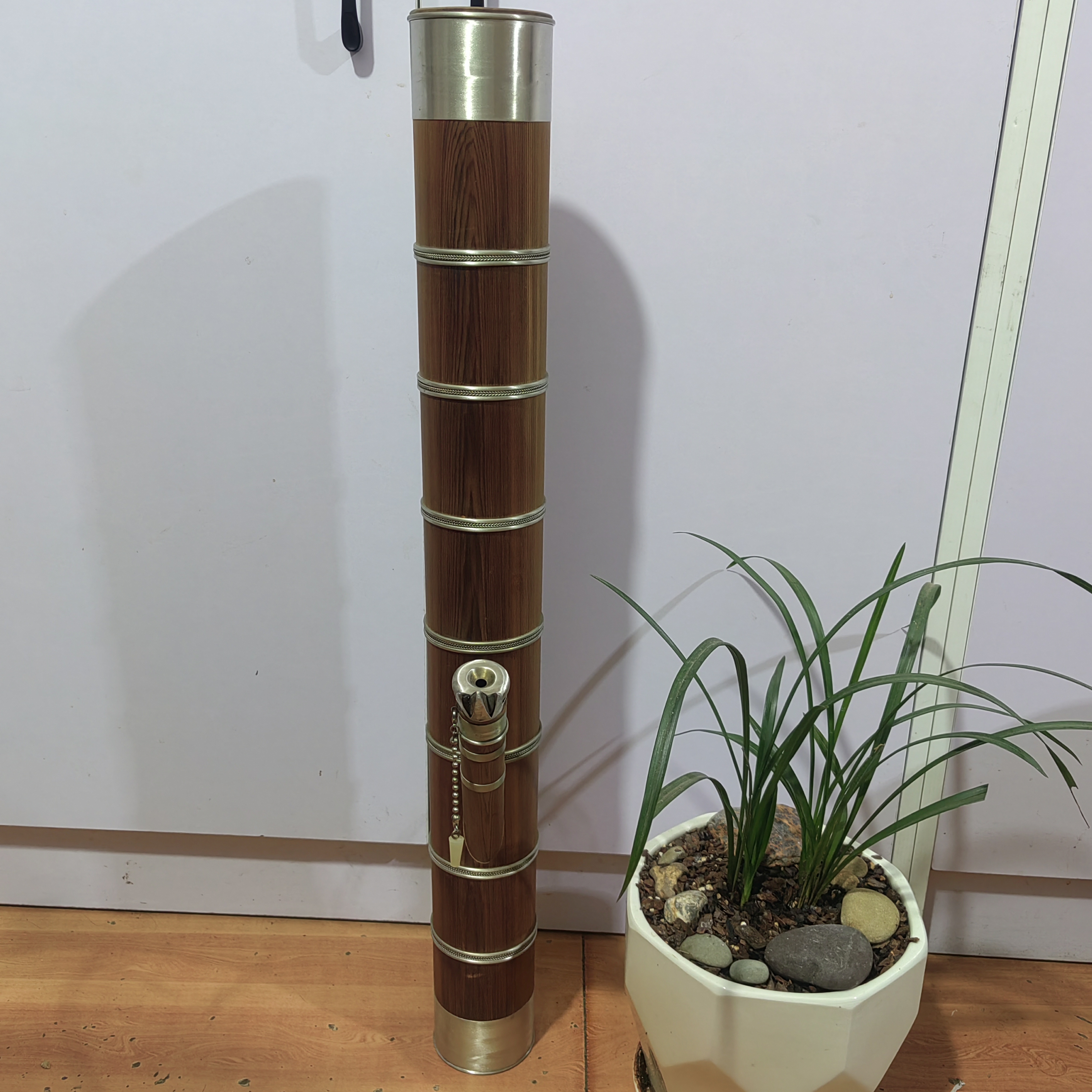 香白木高度72公分，外径8公分，内径7公分