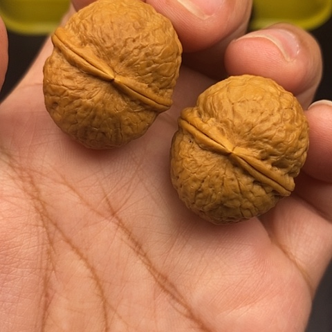 文玩核桃把件28尺鸽子蛋