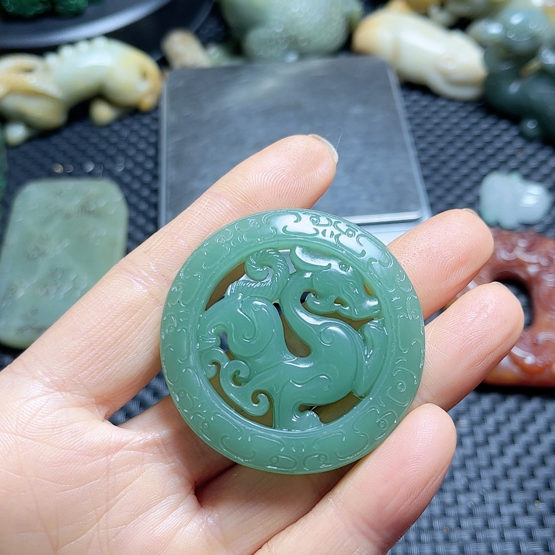 白玉菩提吊坠摆件