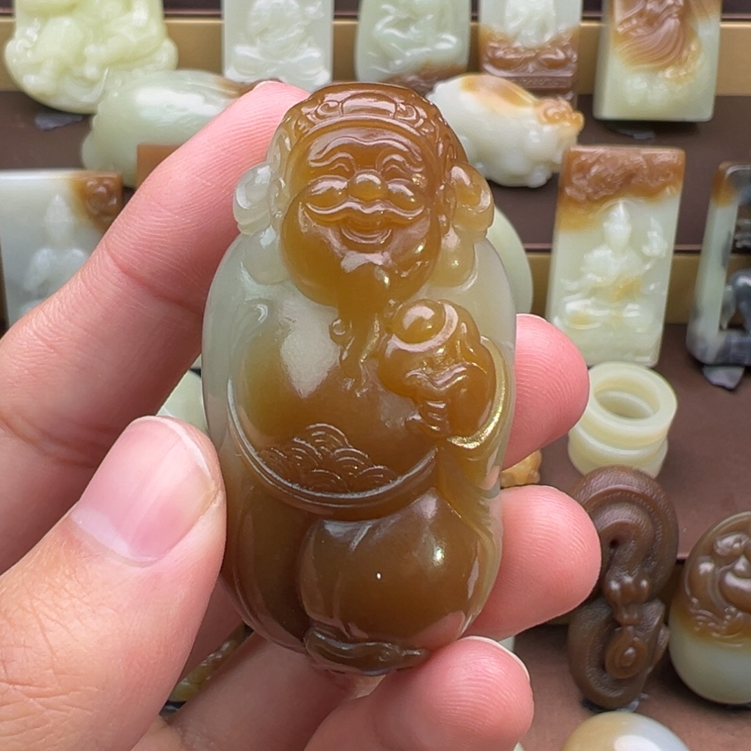 和田玉（糖玉）未镶嵌颈饰