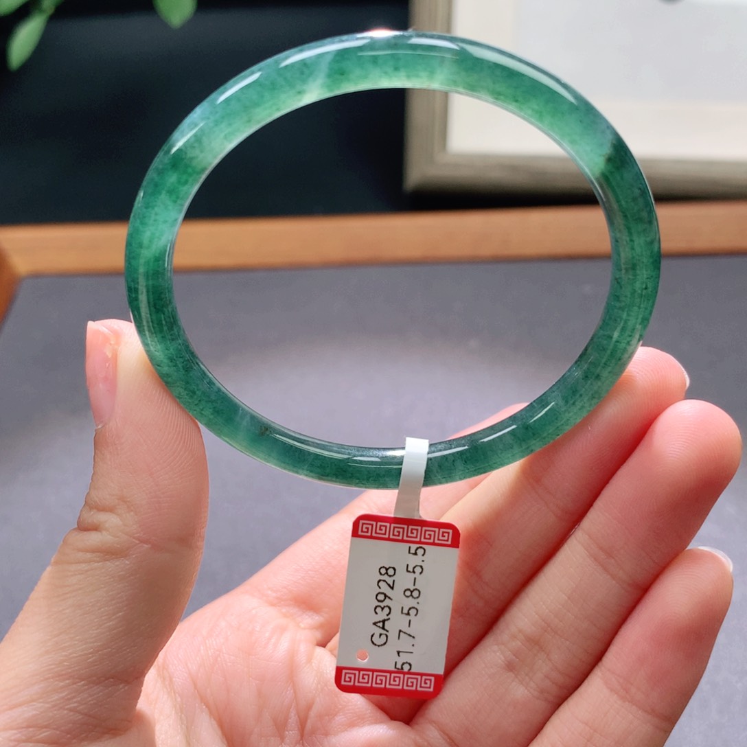 翡翠手镯未镶嵌天然翡翠手镯