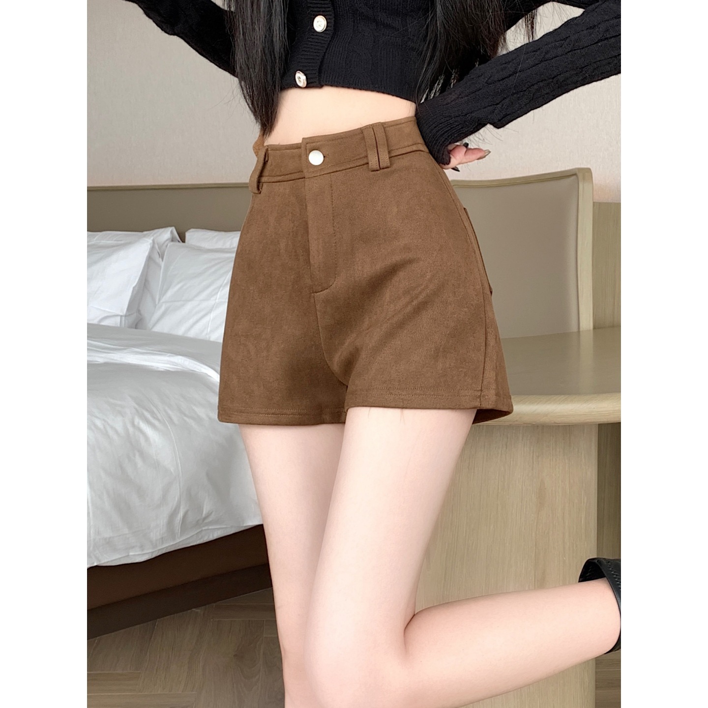 秋冬外穿美式鹿皮绒棕色a字短裤女美拉德打底裤高腰显瘦收腰包臀