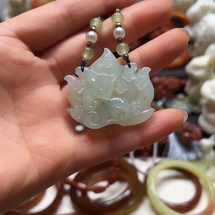 蛇纹石玉吊坠未镶嵌