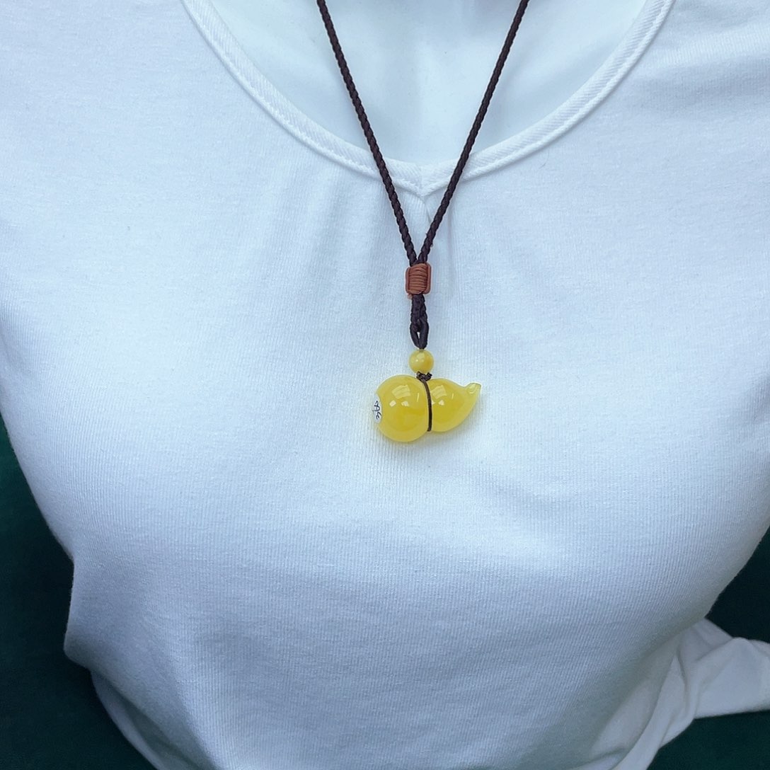 琥珀裸石未镶嵌蜜蜡