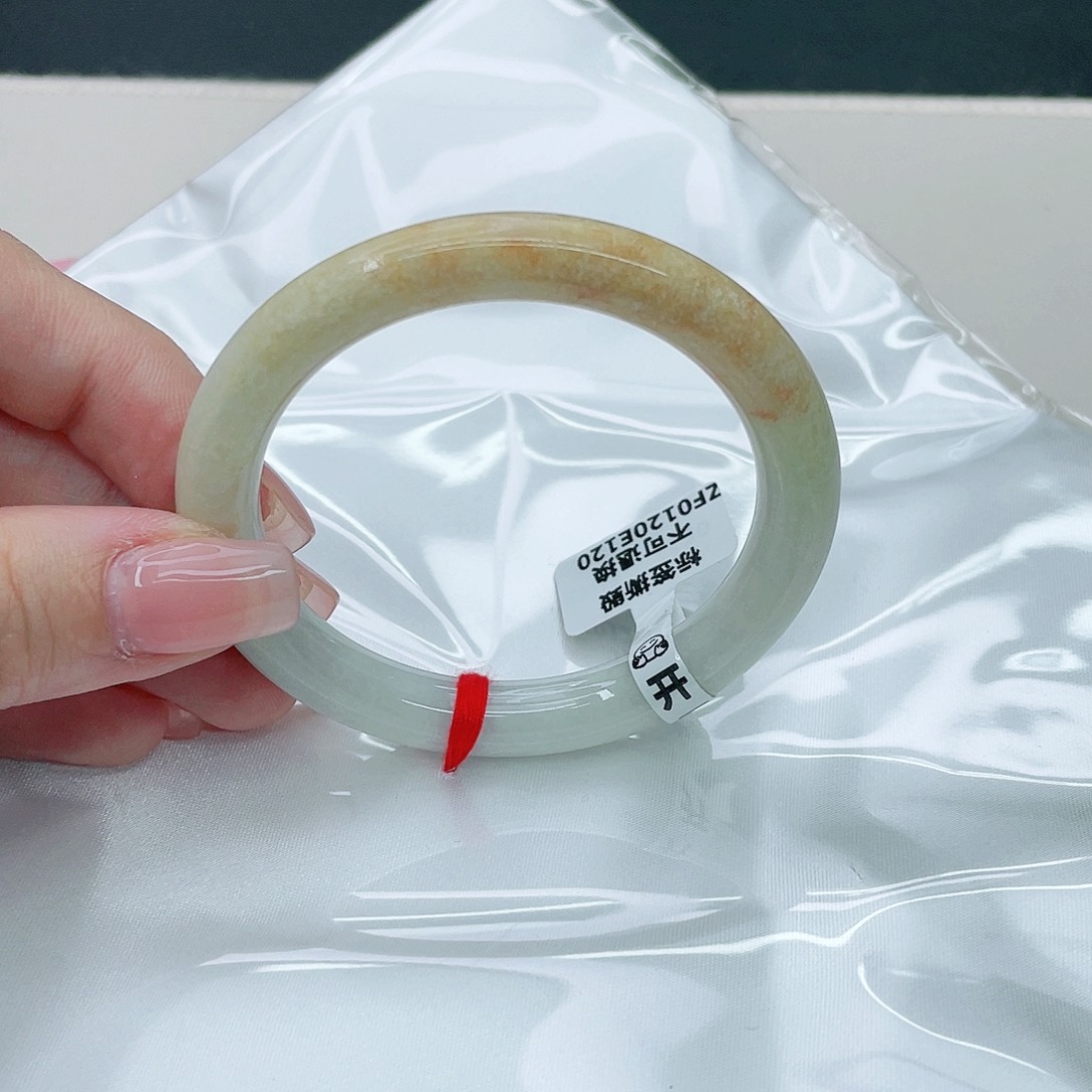 翡翠手镯未镶嵌圆53