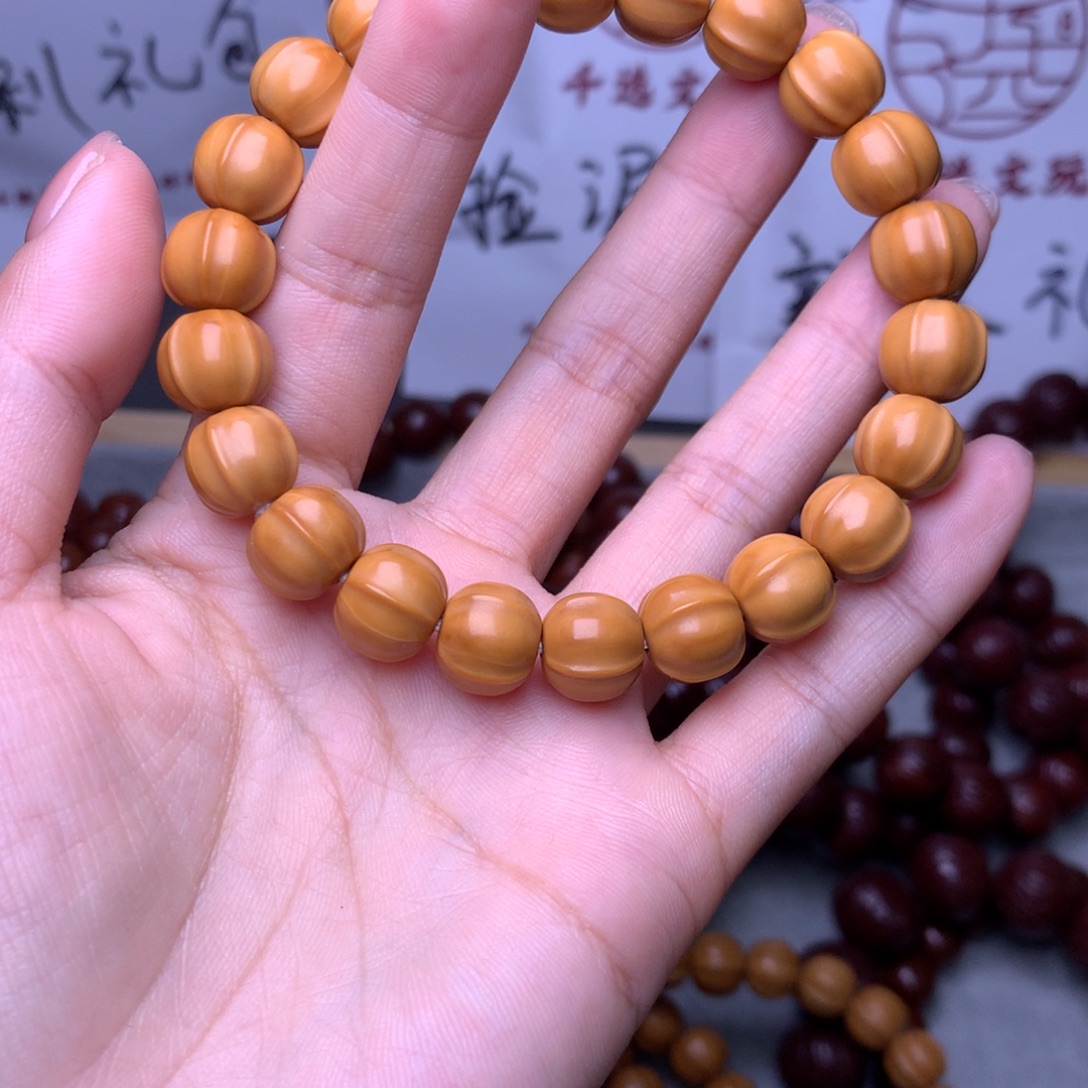 猴头核桃手串小鲨鱼