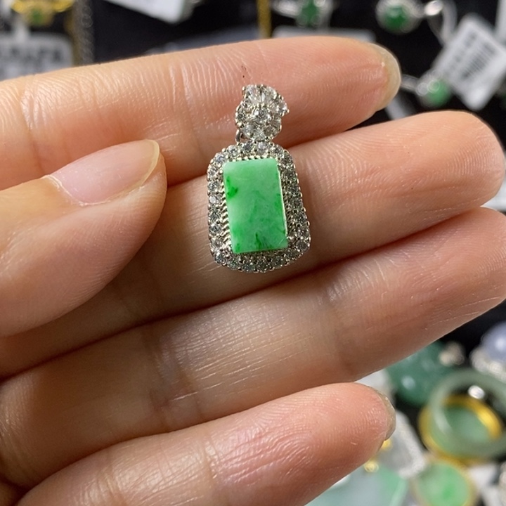 儿***店翡翠未镶嵌颈饰颈饰未镶嵌翡翠