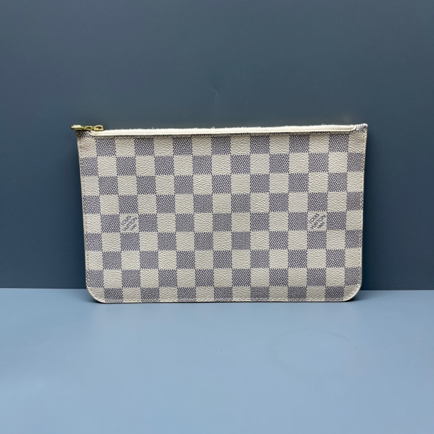 95新 LouisVuitton/路易威登 白棋盘格NF子袋 尺寸24*15 SV16604
