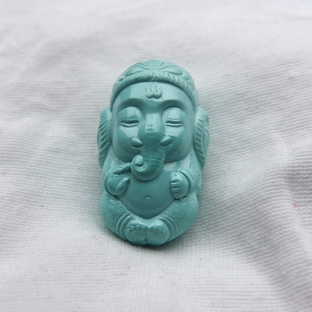 绿松石颈饰未镶嵌