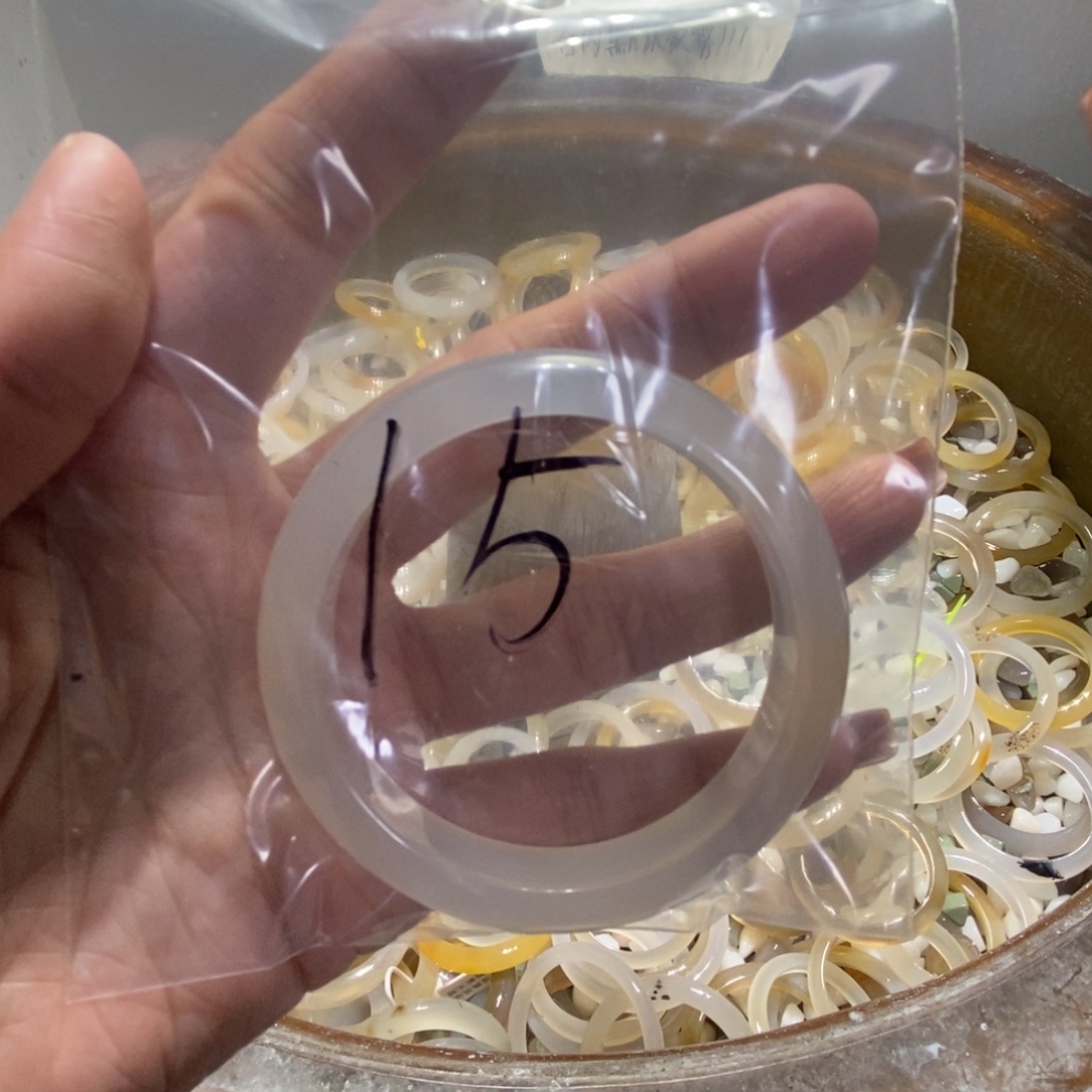 酱***酱玛瑙/玉髓未镶嵌手镯15号