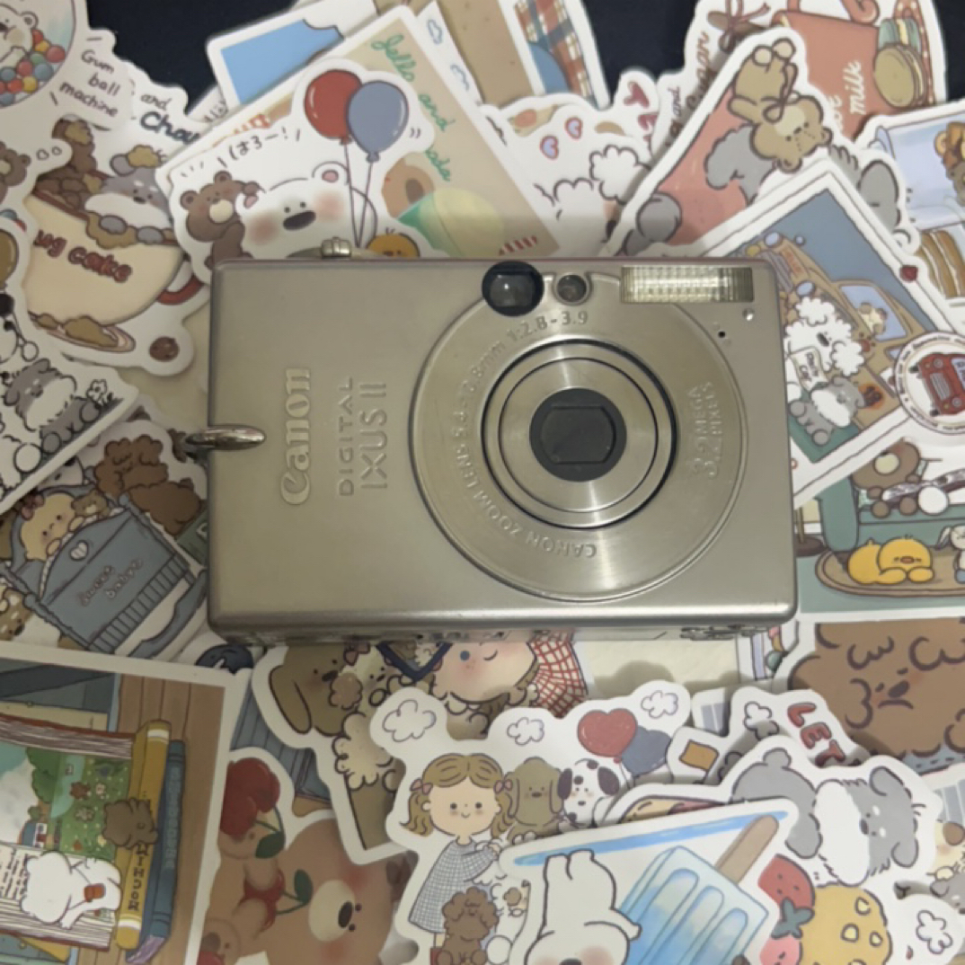 9新 Canon/佳能 I XUS 11。320万像素，功能齐全。