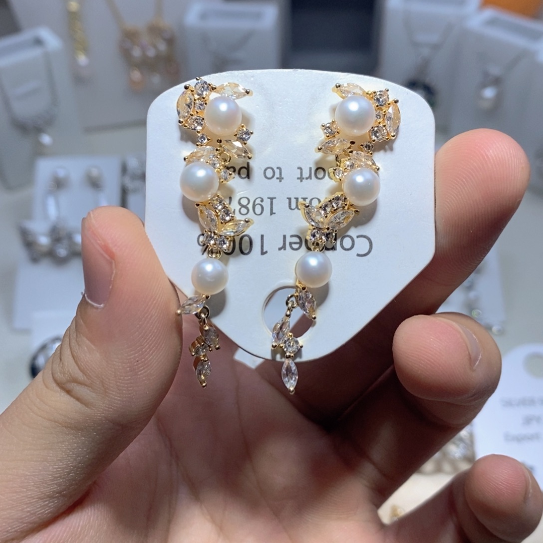 淡水珍珠银S925镶嵌耳饰