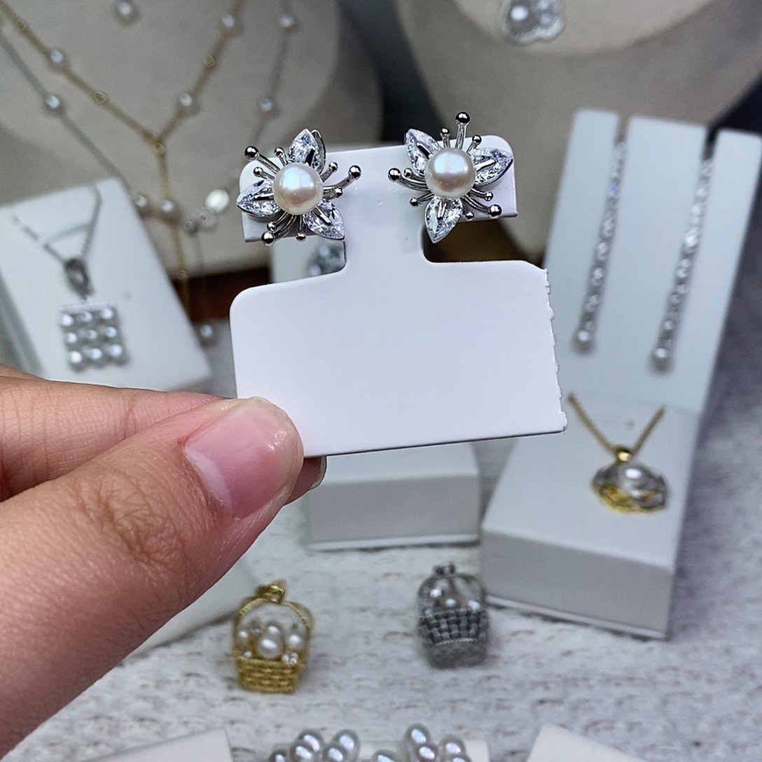 淡水珍珠银S925镶嵌耳饰