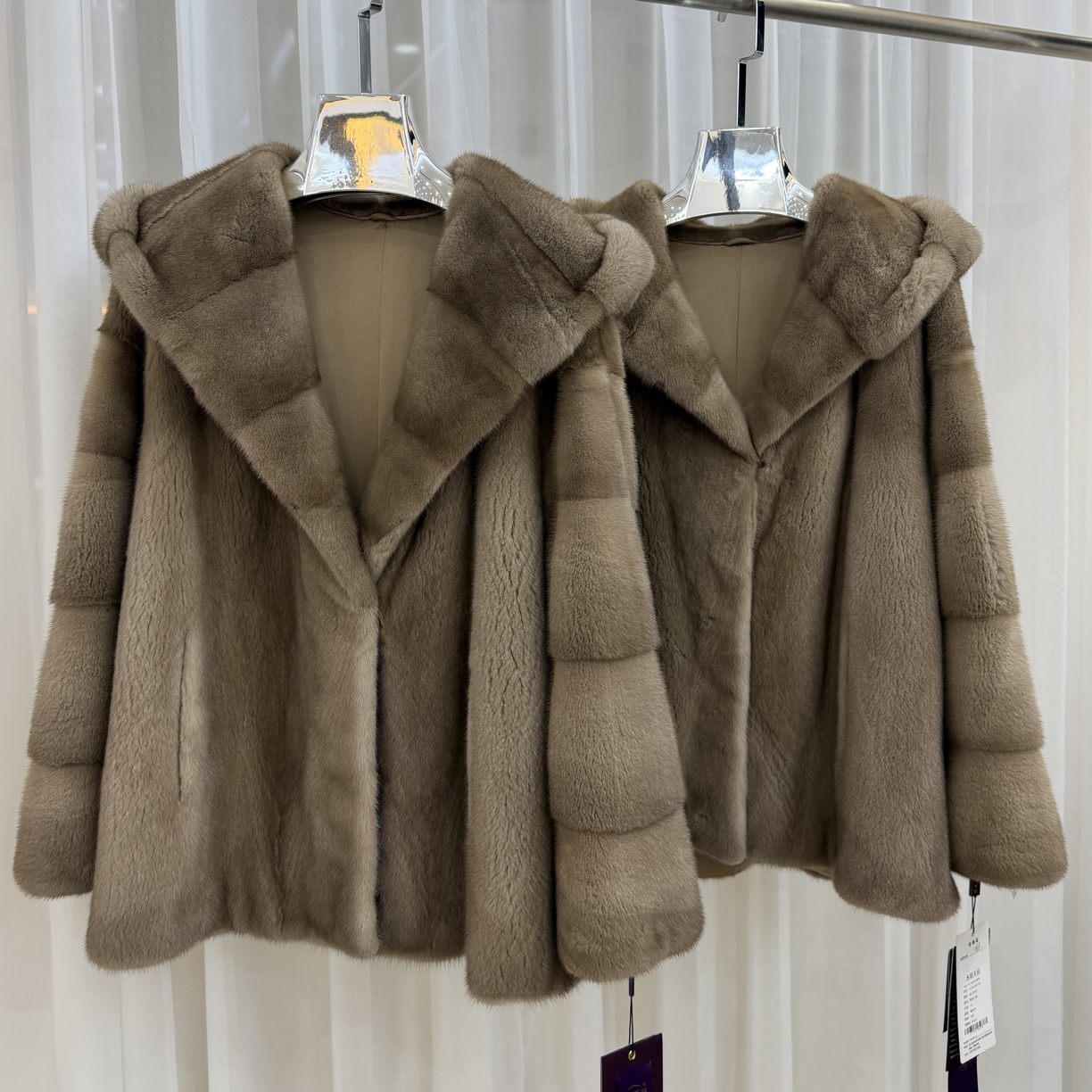 【玉貂王后】帕斯条戴帽时尚大衣