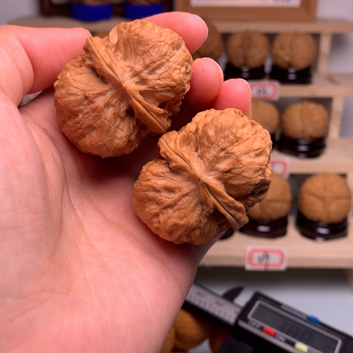 文玩核桃把件26钱袋子42尺