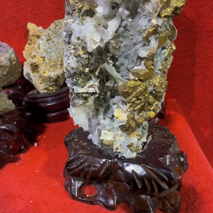 用***5金属图看看咯哦哦哦哦哦