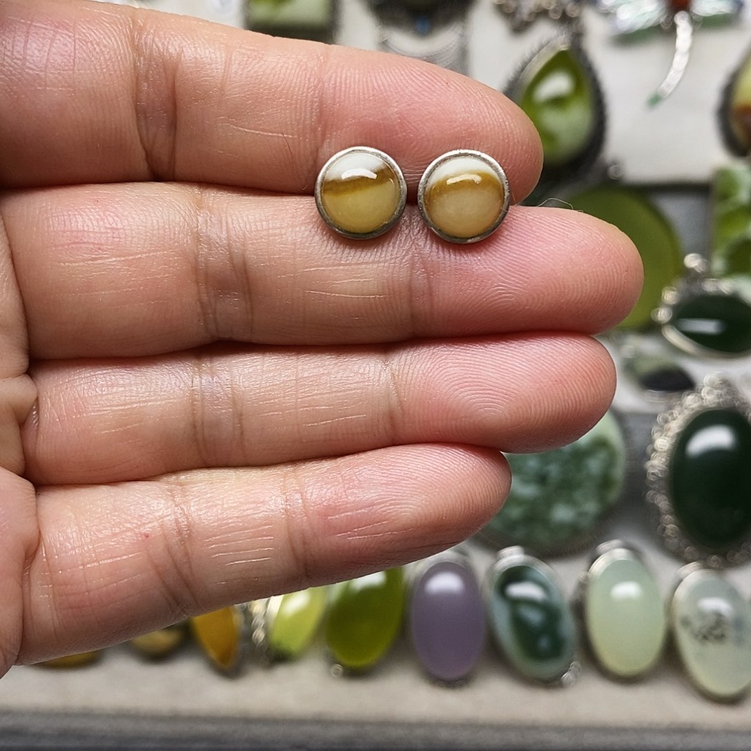 蛇纹石玉银S925镶嵌耳环