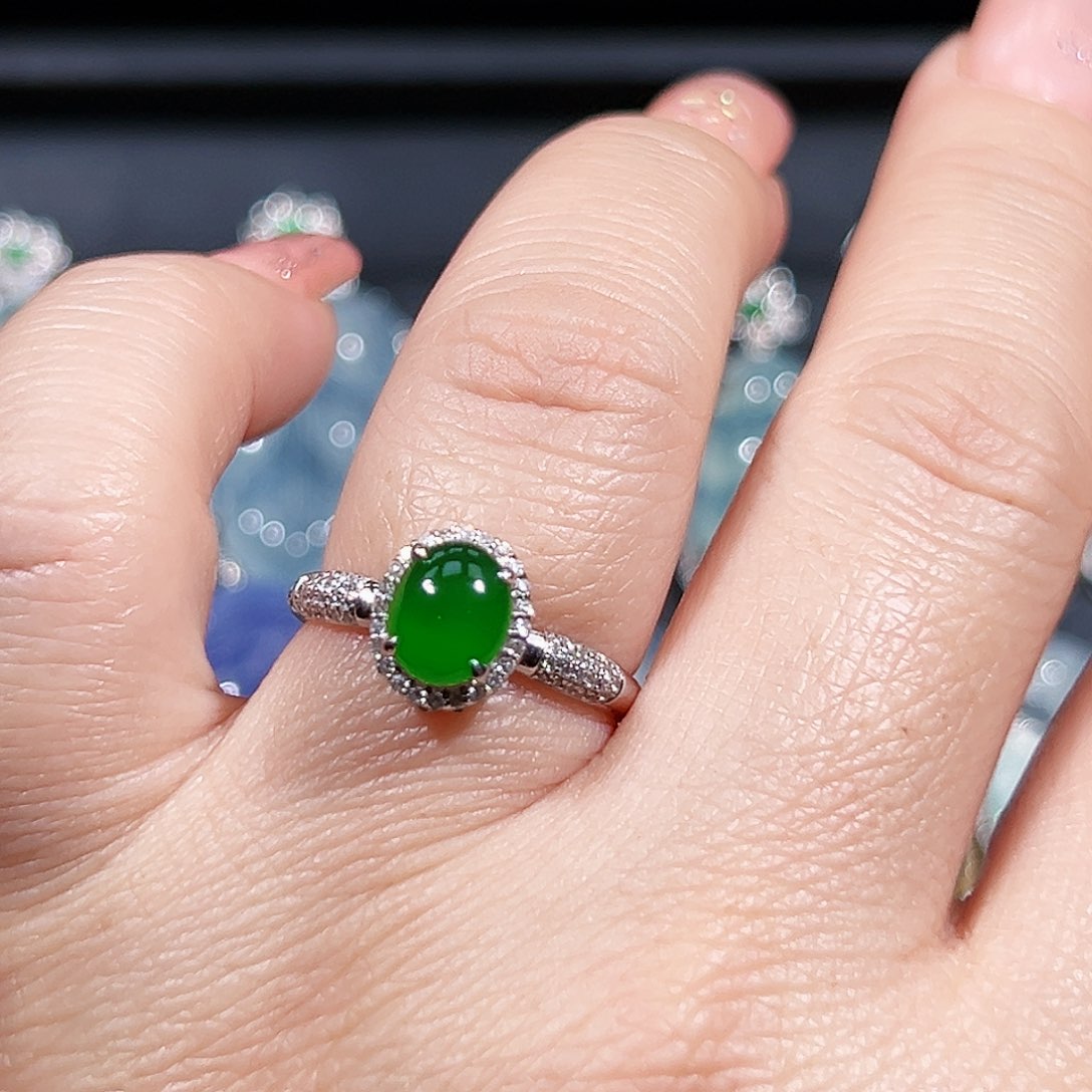 翡翠戒指18K金镶嵌戒指