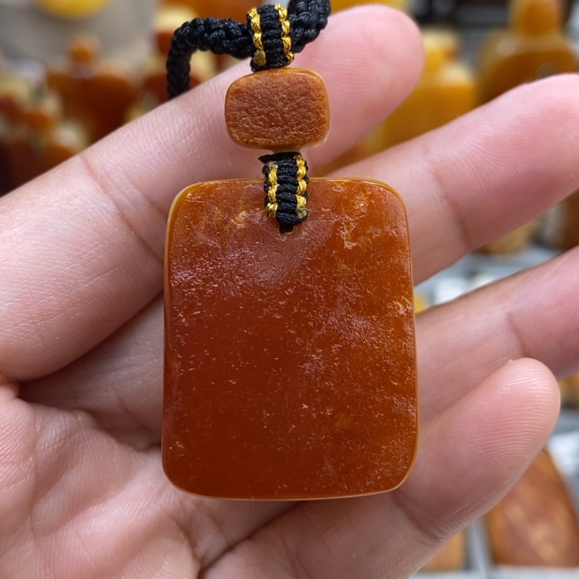 【闪购商品】琥珀颈饰未镶嵌