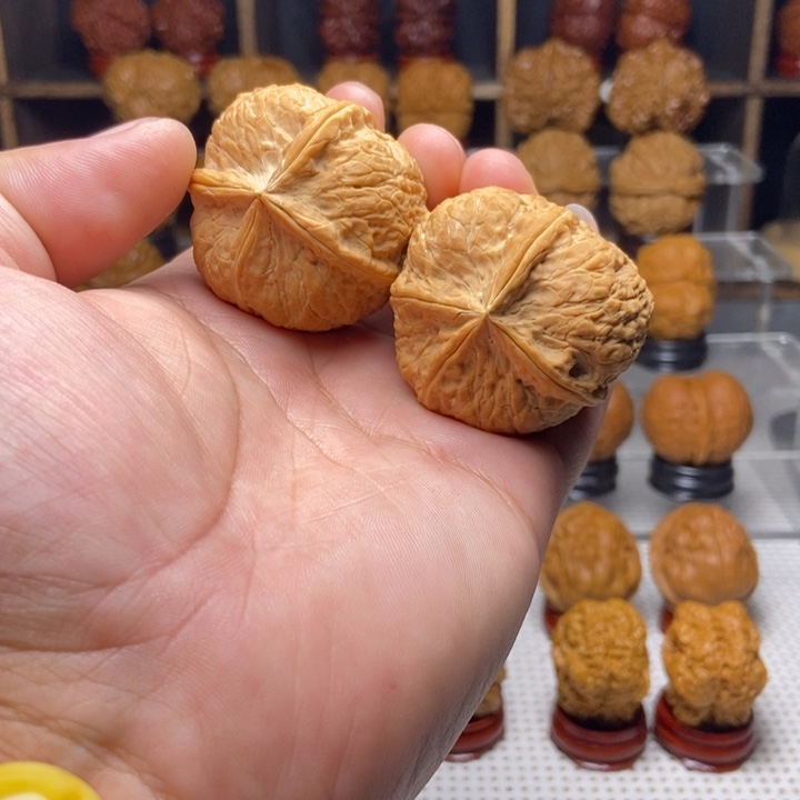 文玩核桃吊坠12大四棱子