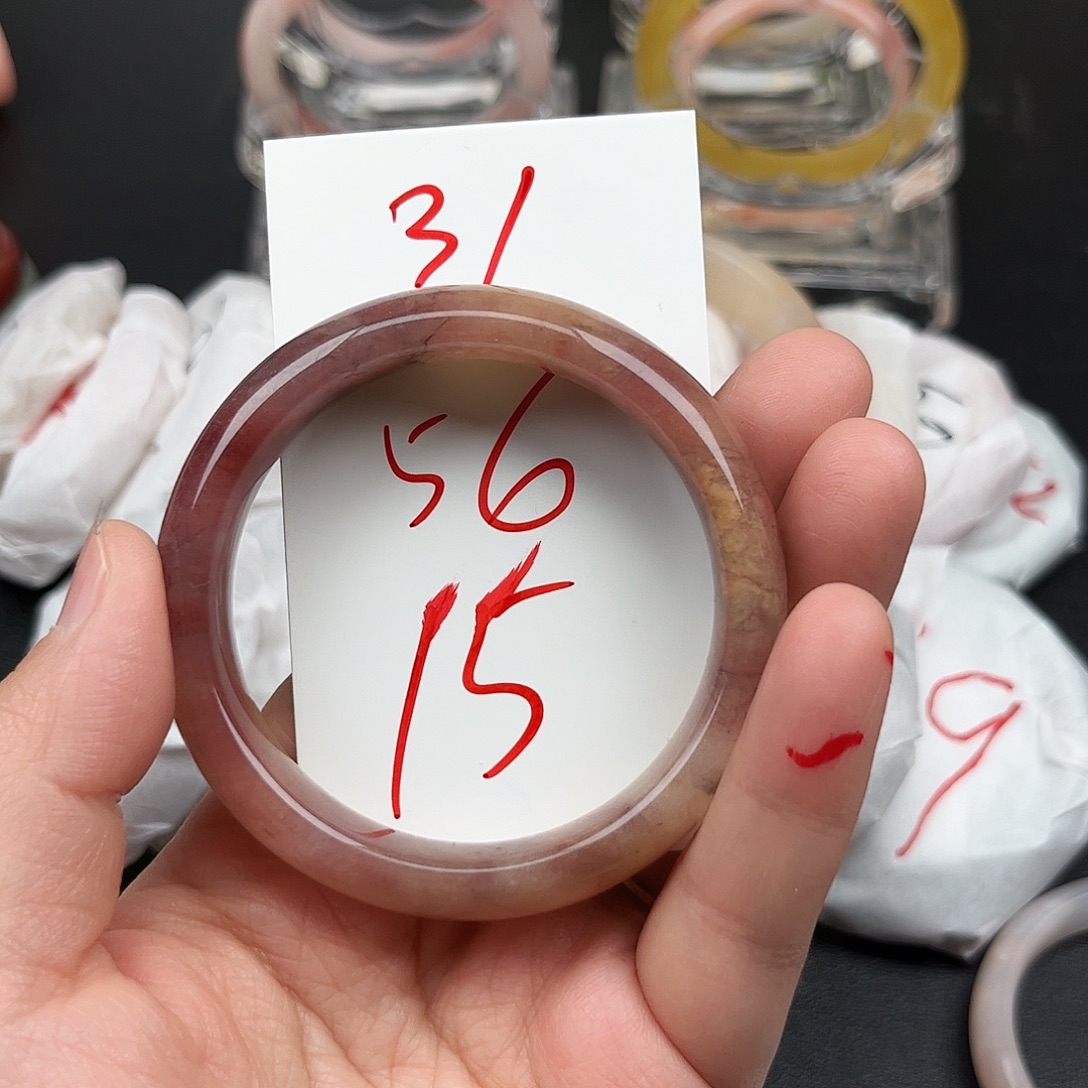 石英质玉未镶嵌手镯31