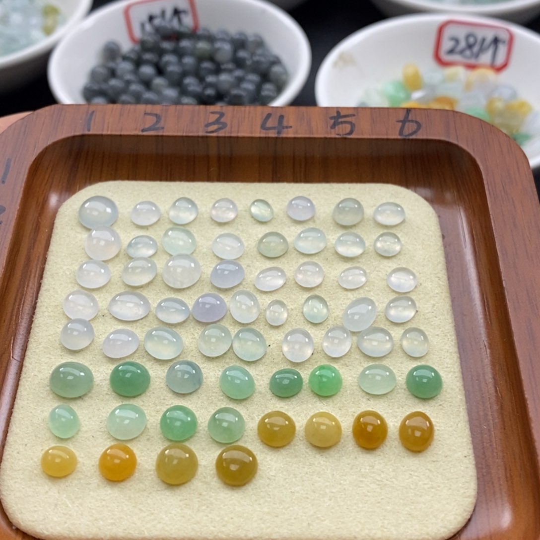 翡翠颈饰未镶嵌50一个可挑