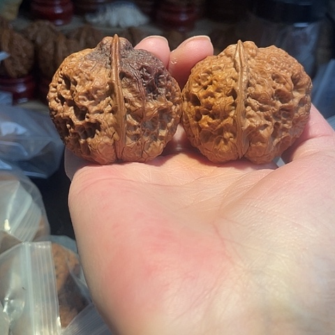 文玩核桃把件老款鼻烟壶带彩48差克重