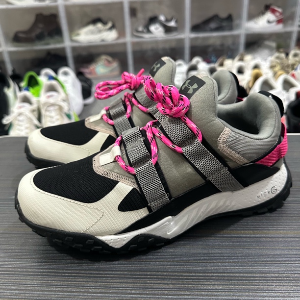 90新 maje 42码/微瑕/安德玛Valsetz Trek NM 休闲鞋 999 男款