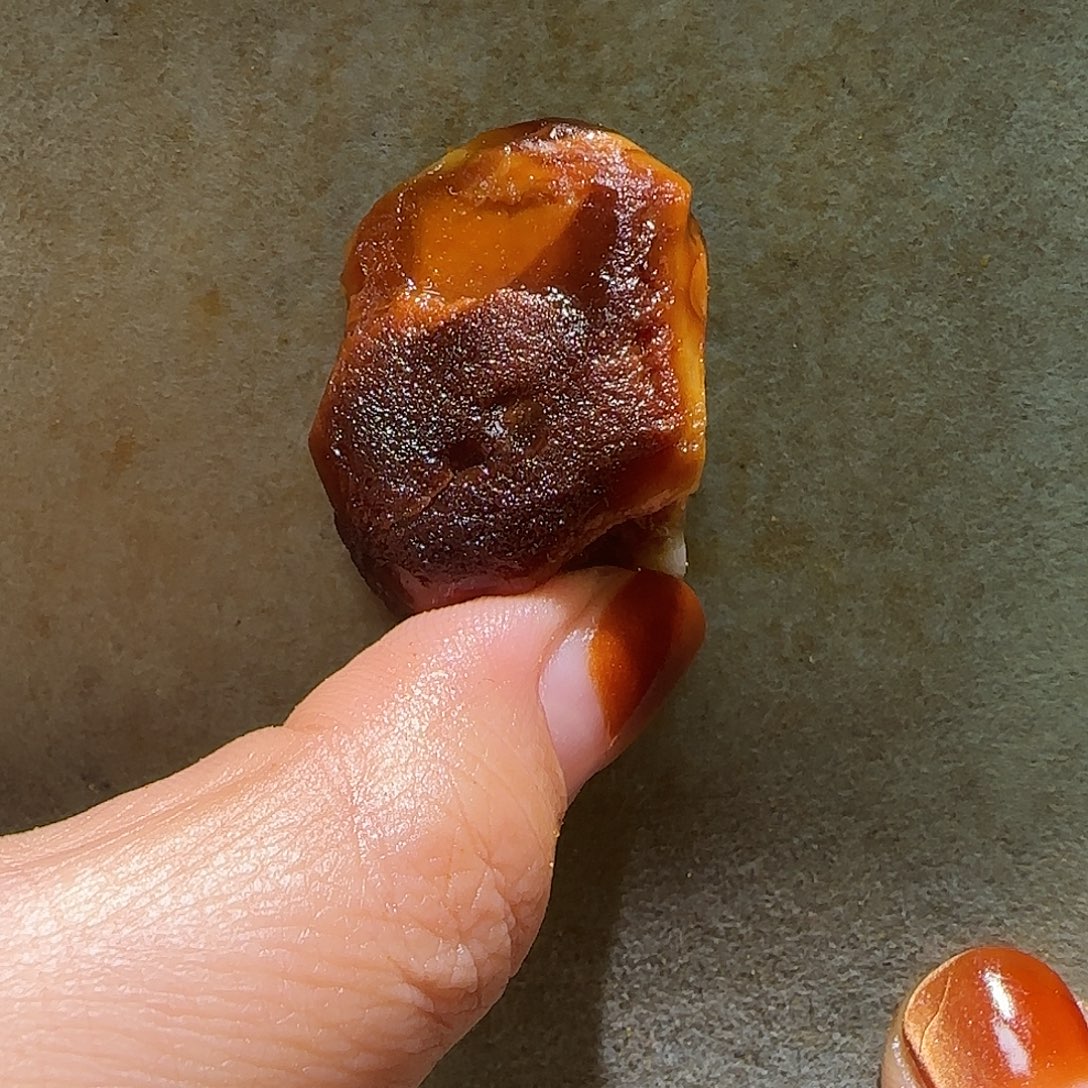 定制琥珀未镶嵌定制